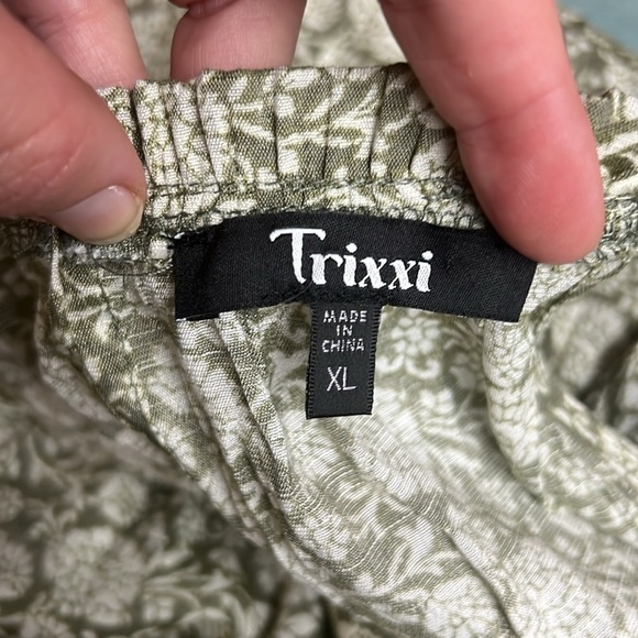 Trixxi Halter Dress - Picture 7 of 9